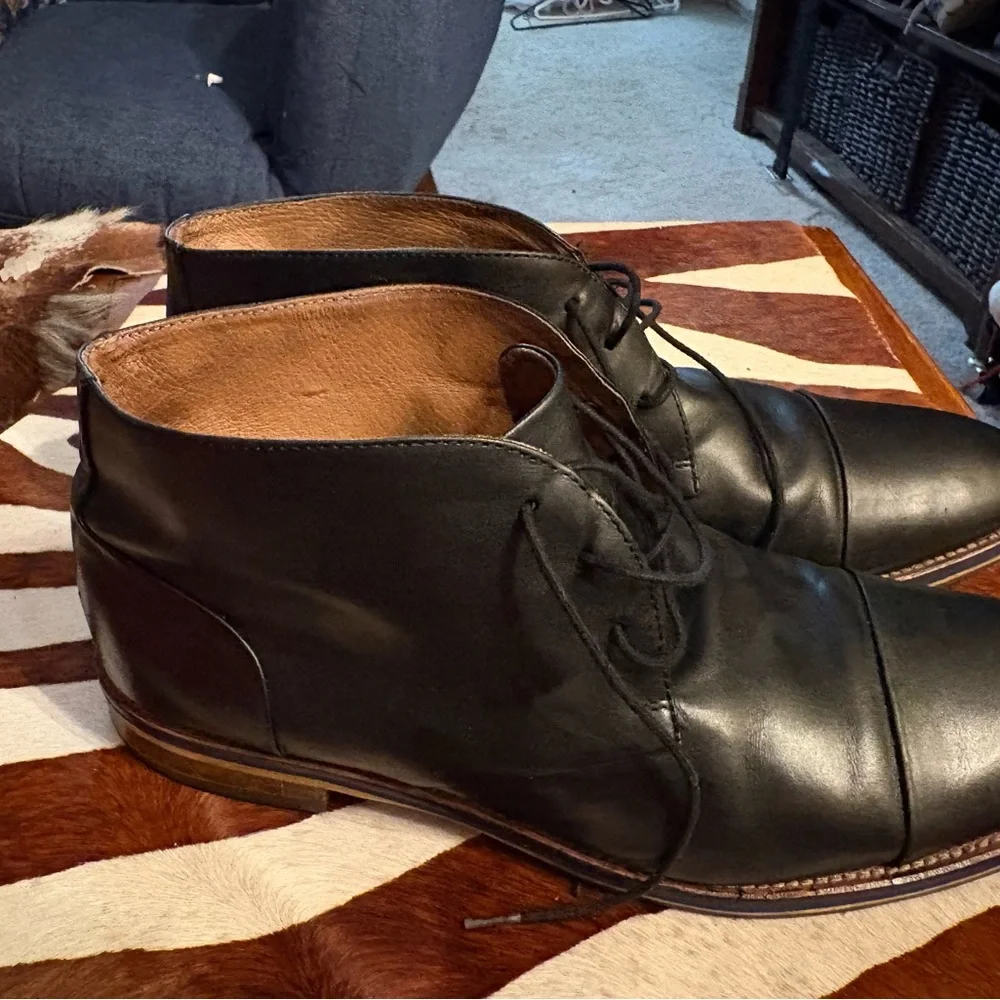 Johnston & Murphy Black Leather Chukka Boots